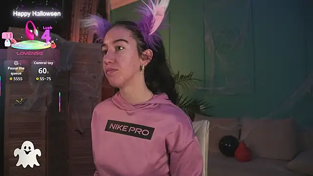 Snapshot of Belle_Via chatting on 3, 11, 2025 Belle Via online show from 3, 11, 2025