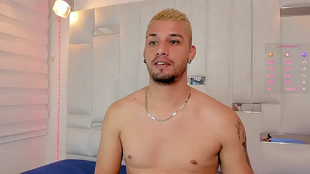 Jacoob19  online show from 4, 12, 2024