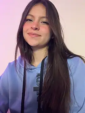 Snapshot of LucyEvans_ chatting on 11, 11, 2025 LucyEvans online show from 11, 11, 2025