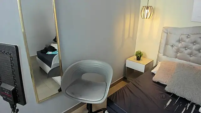 escarleth   online show from 3, 3, 2026