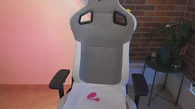 anyacutex online show from 16, 3, 2025