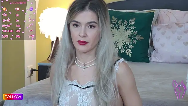 Sarah-Hart online show from 11, 12, 2024