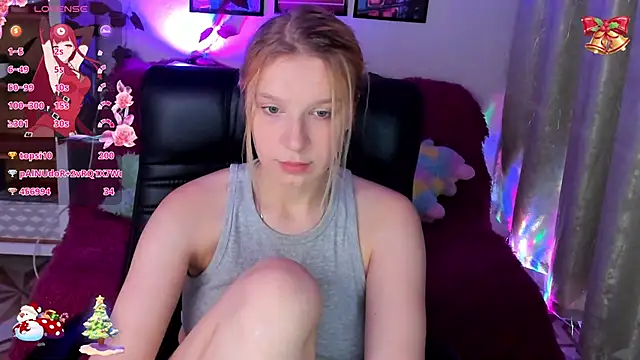 Snapshot of KarambaMoon chatting on 10, 12, 2024 KarambaMoon online show from 10, 12, 2024