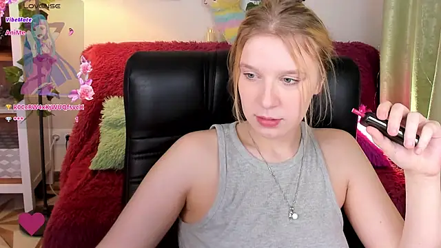 Snapshot of KarambaMoon chatting on 19, 1, 2025 KarambaMoon online show from 19, 1, 2025