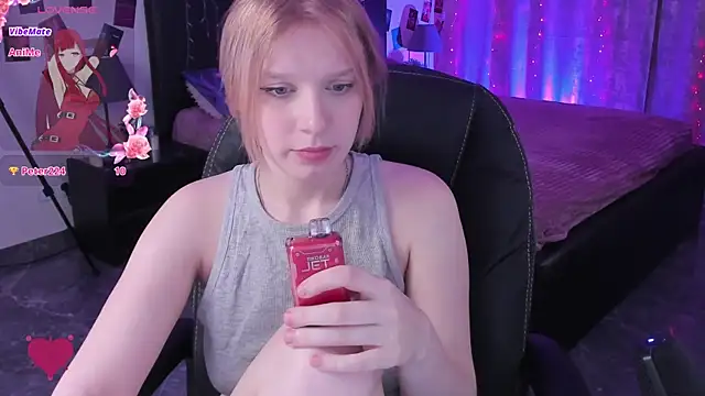 Snapshot of KarambaMoon chatting on 21, 3, 2025 KarambaMoon online show from 21, 3, 2025