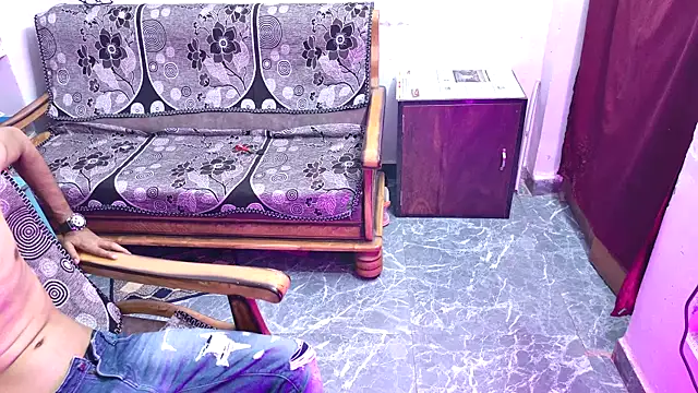 Snapshot of Habibi_big_b chatting on 24, 10, 2025 Habibi big b online show from 24, 10, 2025