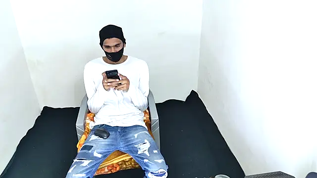 Snapshot of Habibi_big_b chatting on 20, 11, 2025 Habibi big b online show from 20, 11, 2025