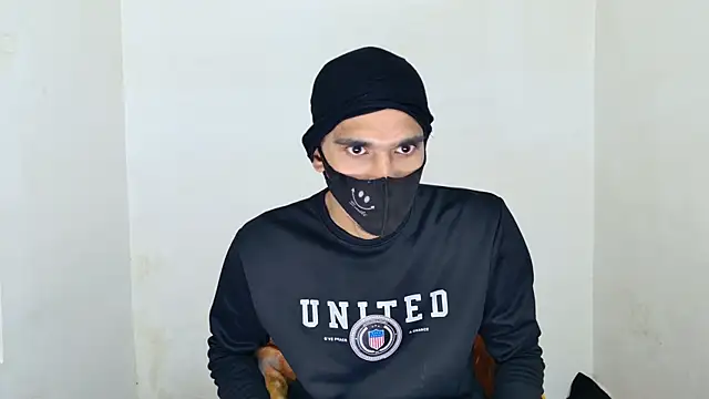 Snapshot of Habibi_big_b chatting on 17, 12, 2025 Habibi big b online show from 17, 12, 2025