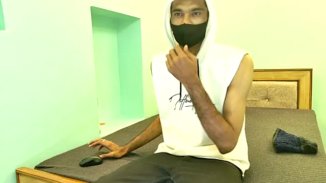 Snapshot of Habibi_big_b chatting on 13, 2, 2026 Habibi big b online show from 13, 2, 2026