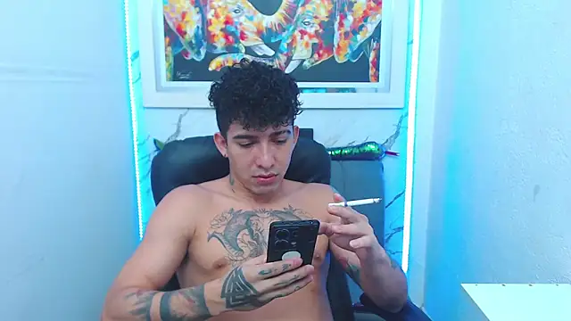 Snapshot of targuerian22 chatting on 14, 10, 2025 targuerian22 online show from 14, 10, 2025