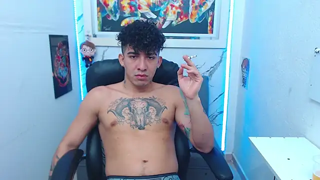 Snapshot of targuerian22 chatting on 21, 11, 2025 targuerian22 online show from 21, 11, 2025