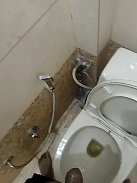 Snapshot of Gururonny07 chatting on 18, 9, 2025 Gururonny07 online show from 18, 9, 2025