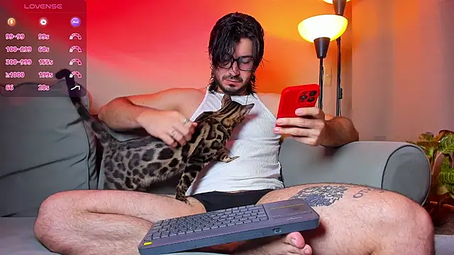 Ackerman Eren  online show from 9, 10, 2025