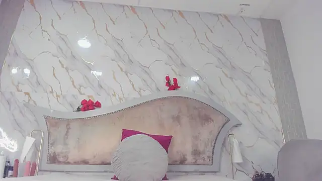 Snapshot of sarita_rouzze chatting on 8, 11, 2025 sarita rouzze online show from 8, 11, 2025