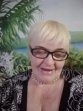 VioletSweet566 online show from 5, 2, 2025