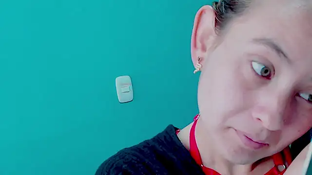 zoe jones3 online show from 31, 12, 2024