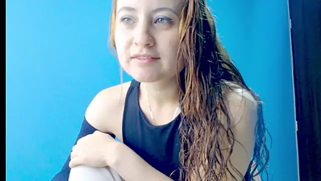 zoe jones3 online show from 15, 3, 2025