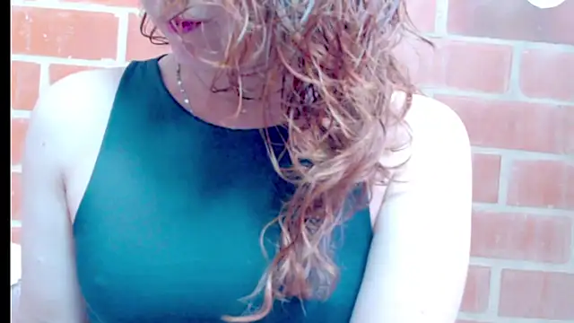 zoe jones3 online show from 25, 9, 2025