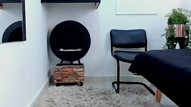 LenaRuiz  online show from 22, 1, 2025