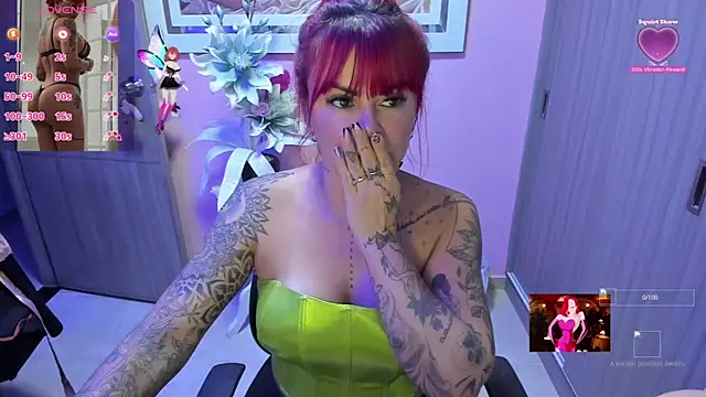 Snapshot of KAROL_MILF chatting on 15, 10, 2025 KAROL MILF online show from 15, 10, 2025