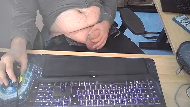 Snapshot of Currycake chatting on 17, 11, 2025 Currycake online show from 17, 11, 2025