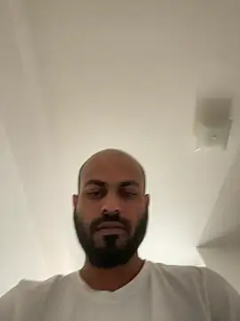 islandvybee55 online show from 9, 3, 2025