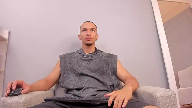 Dominick star online show from 5, 11, 2025