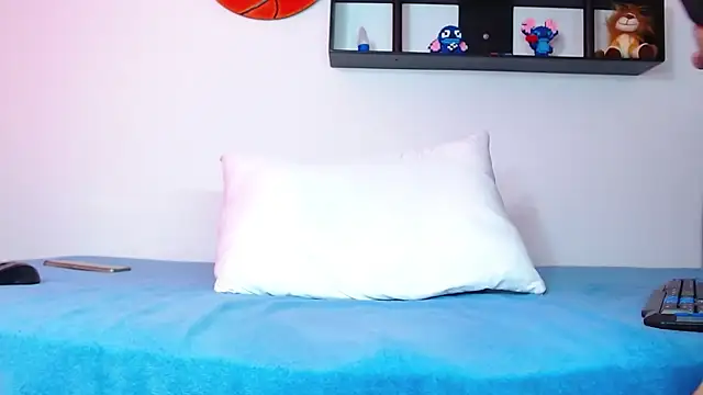 Snapshot of akeemdavid_05 chatting on 19, 3, 2026 akeemdavid 05 online show from 19, 3, 2026