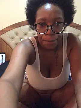 Quehunn online show from 13, 2, 2025