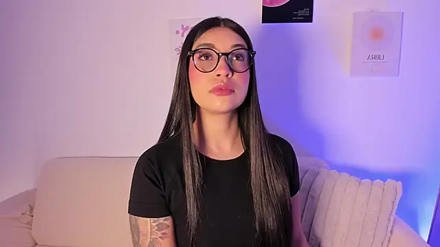 Snapshot of sensualhaven_ chatting on 4, 11, 2025 sensualhaven online show from 4, 11, 2025