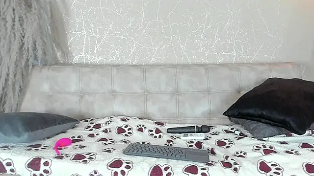 EmmaRossem online show from 19, 12, 2024