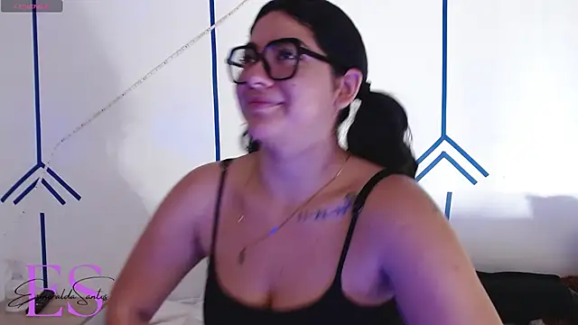 EsmeraldaSantoss online show from 7, 1, 2025