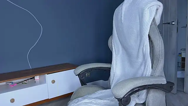 alyx garden online show from 18, 1, 2025