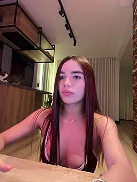 carolynnetrujillo online show from 15, 10, 2025