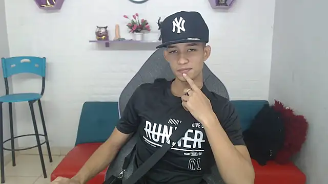 jose sexycumm online show from 3, 3, 2025