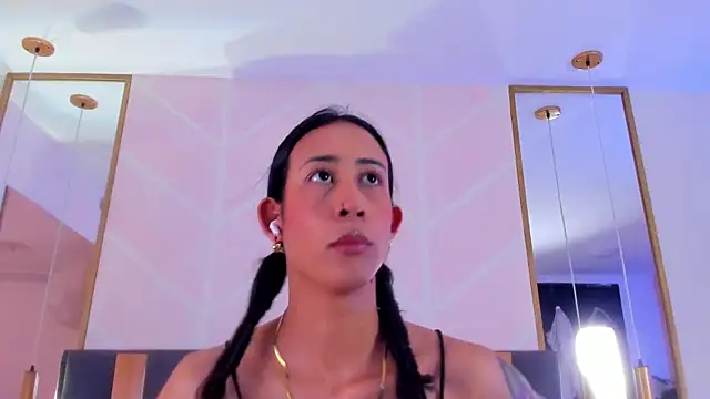 GabyPetit online show from 30, 11, 2025