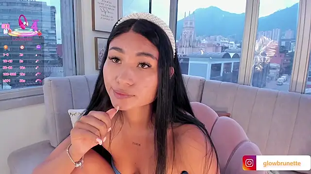 Megan Lim online show from 20, 2, 2025