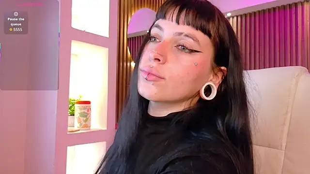 Lucy Smith2 online show from 14, 11, 2025