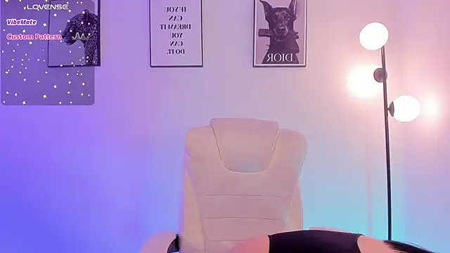 Emilyymilleer  online show from 9, 2, 2026