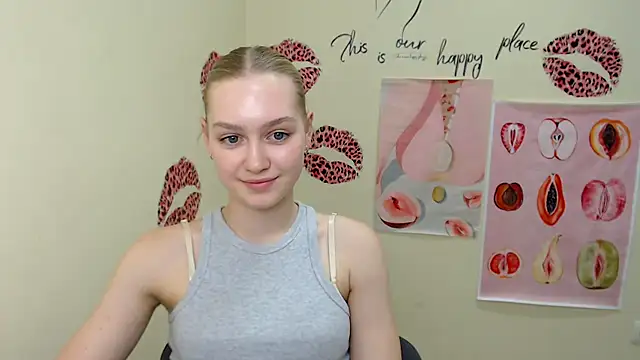 Snapshot of MademoiselleCl chatting on 1, 2, 2025 MademoiselleCl online show from 1, 2, 2025