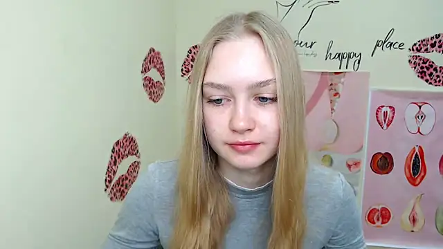 Snapshot of MademoiselleCl chatting on 16, 3, 2025 MademoiselleCl online show from 16, 3, 2025