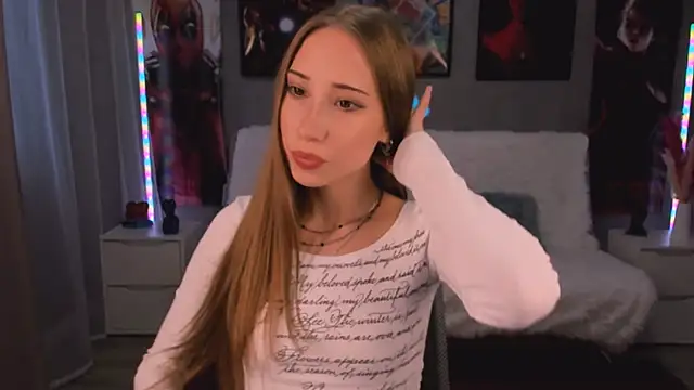 Snapshot of AlexaHarmon chatting on 12, 9, 2025 AlexaHarmon online show from 12, 9, 2025