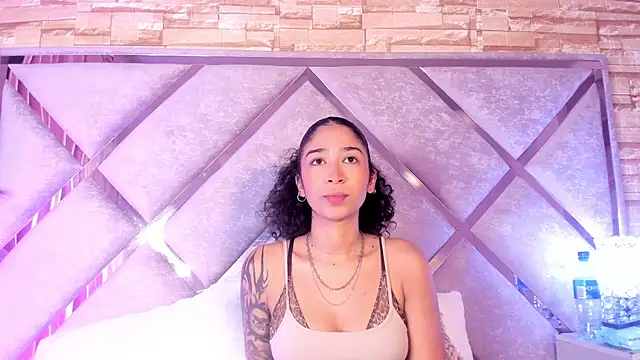 Snapshot of _lanna_jhonson_ chatting on 23, 10, 2025 lanna jhonson online show from 23, 10, 2025