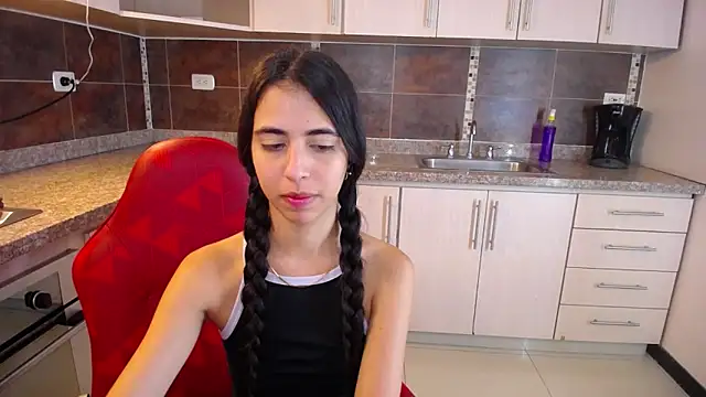 anna alvarez online show from 18, 3, 2025