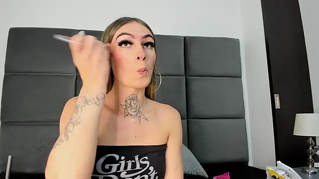 Lizz Luna online show from 16, 10, 2025