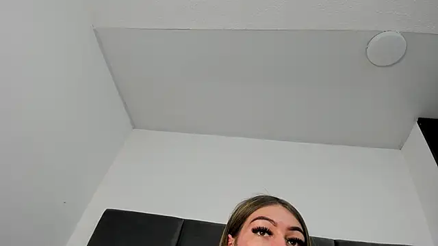 Lizz Luna online show from 17, 10, 2025