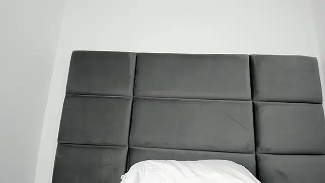 Snapshot of Lizz_Luna chatting on 26, 11, 2025 Lizz Luna online show from 26, 11, 2025