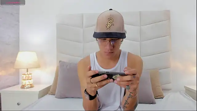 Snapshot of Buda_and_Cataleya_ chatting on 22, 3, 2025 Buda and Cataleya  online show from 22, 3, 2025