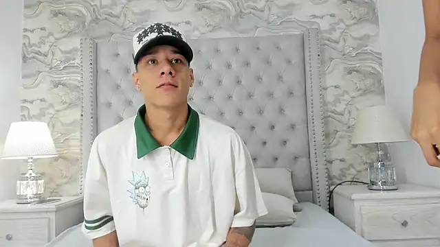 Snapshot of Buda_and_Cataleya_ chatting on 8, 10, 2025 Buda and Cataleya  online show from 8, 10, 2025