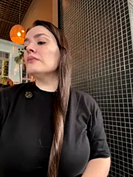 Sophie Eaton online show from 15, 11, 2025